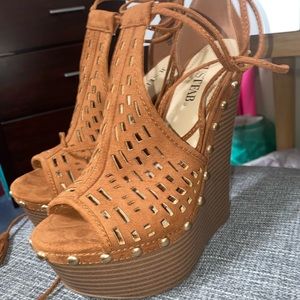 Beautiful high wedge #wedge #jusfab #heels